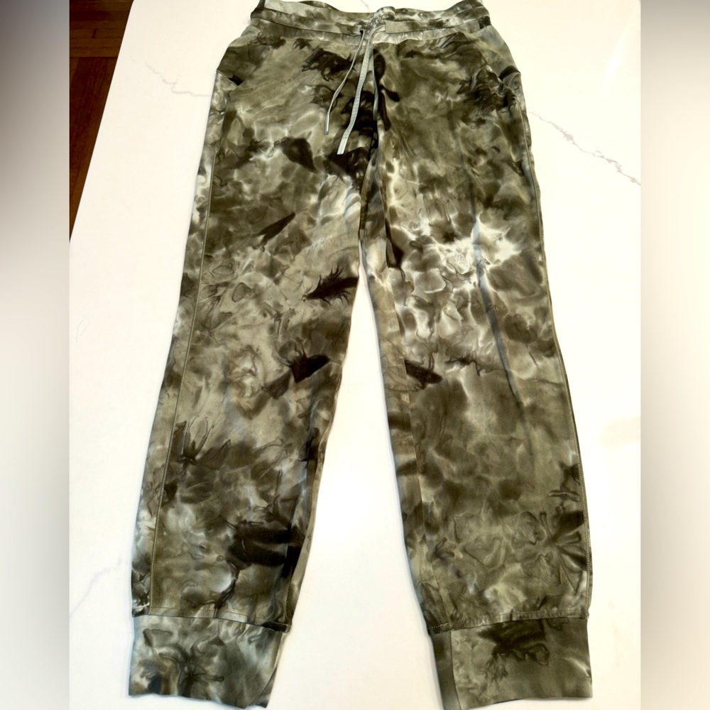 Lululemon Ready to Rulu High Rise Jogger 7/8 Green Tie Dye